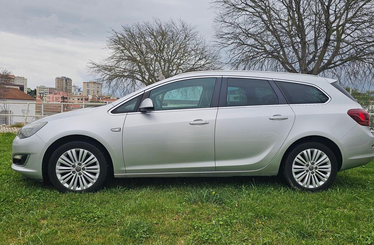 OPEL Astra J Astra 1.6 CDTi Cosmo S/S J18