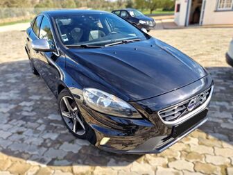 VOLVO V40 1.6 D2 R-Design Momentum