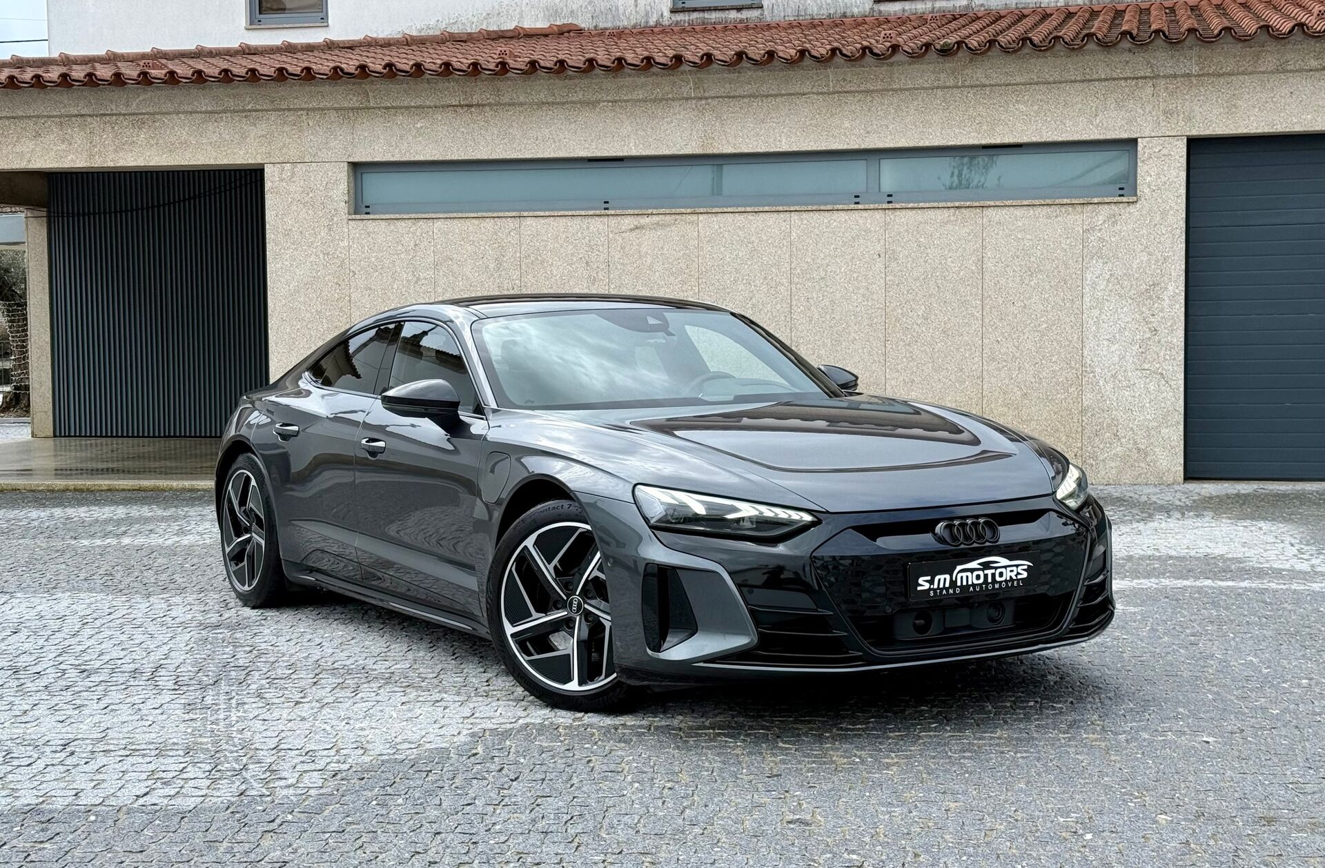 AUDI e-tron GT quattro