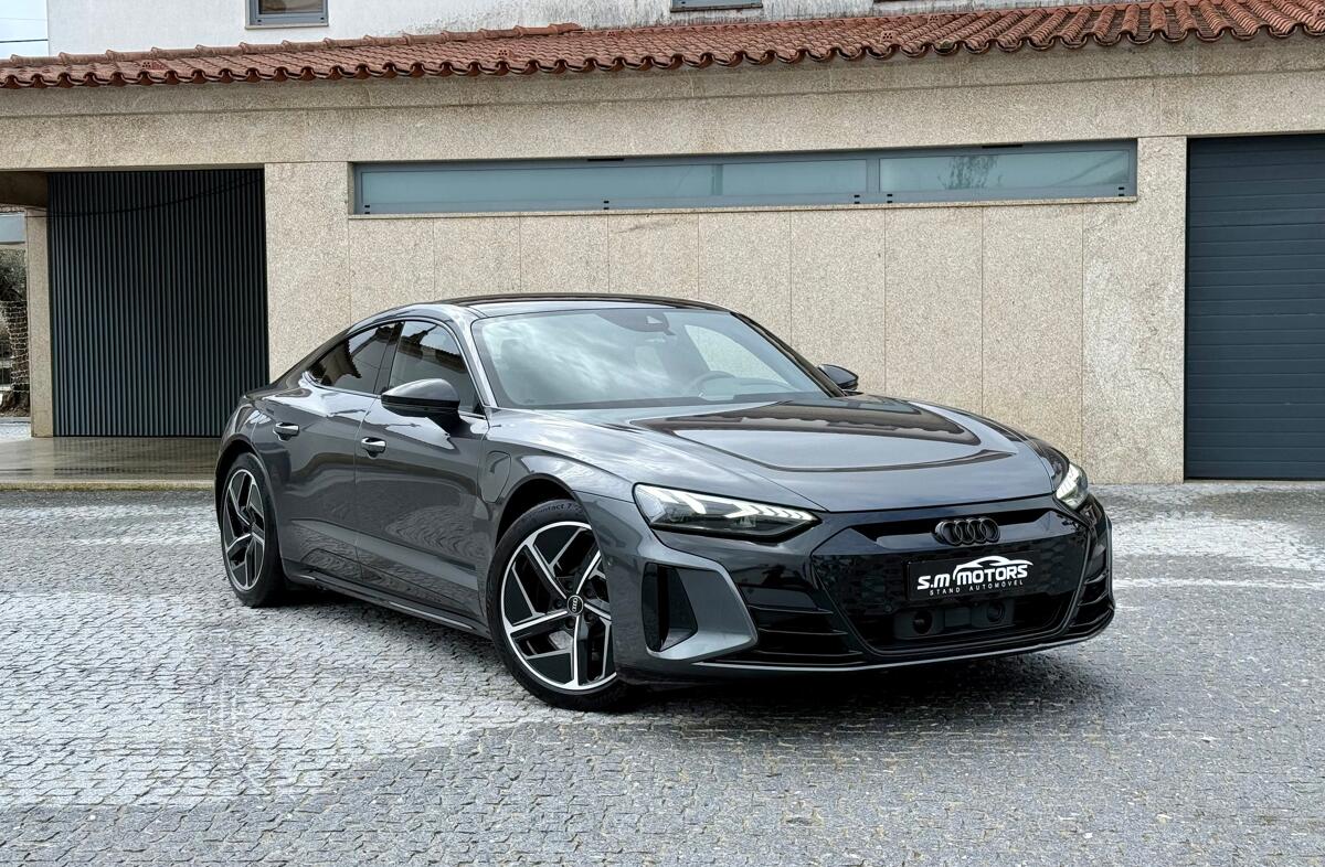 AUDI e-tron GT quattro