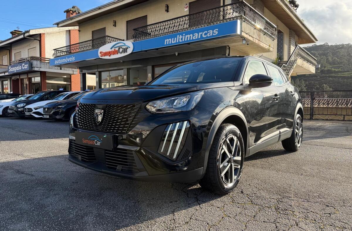 PEUGEOT 2008 1.2 PureTech GT EAT8