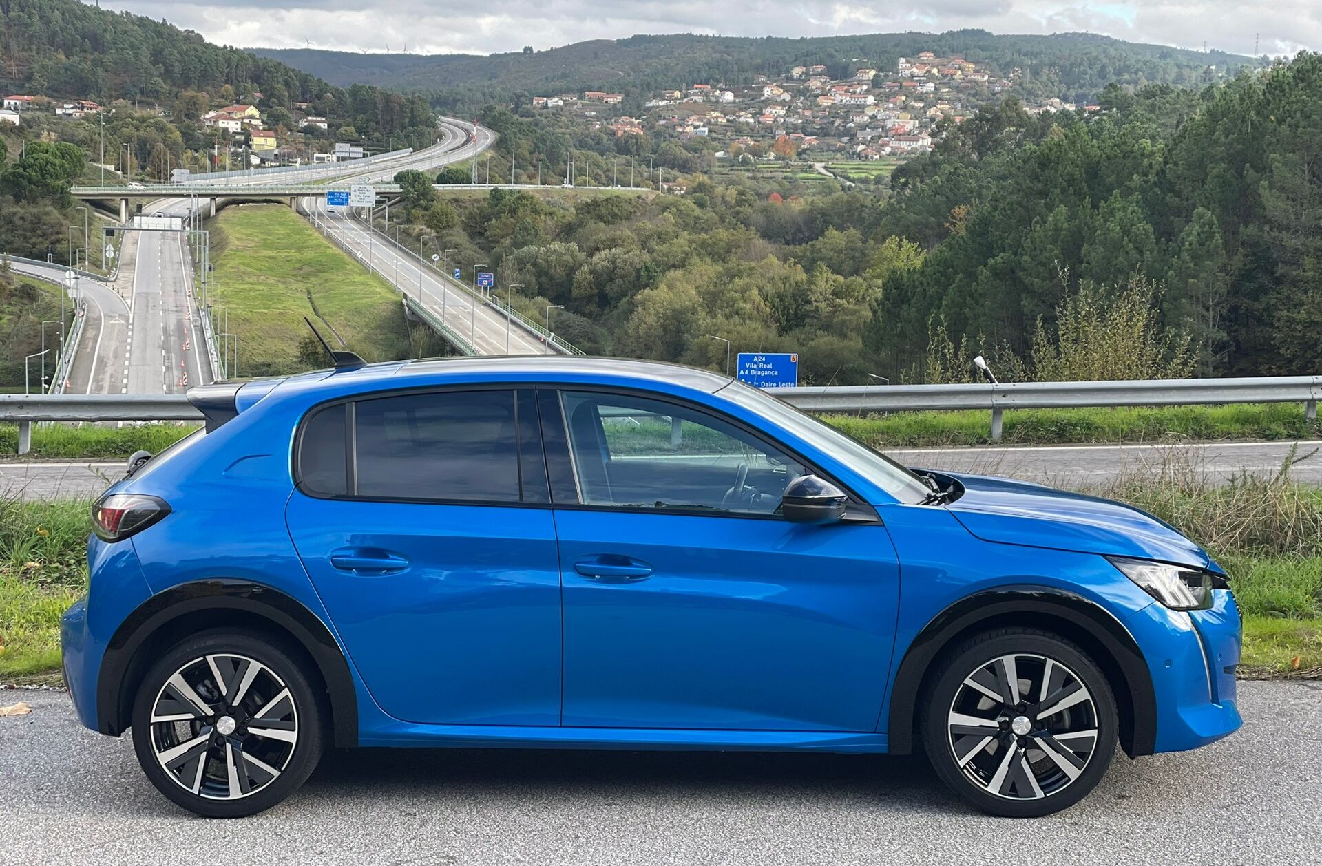 PEUGEOT 208 1.2 PureTech GT EAT8