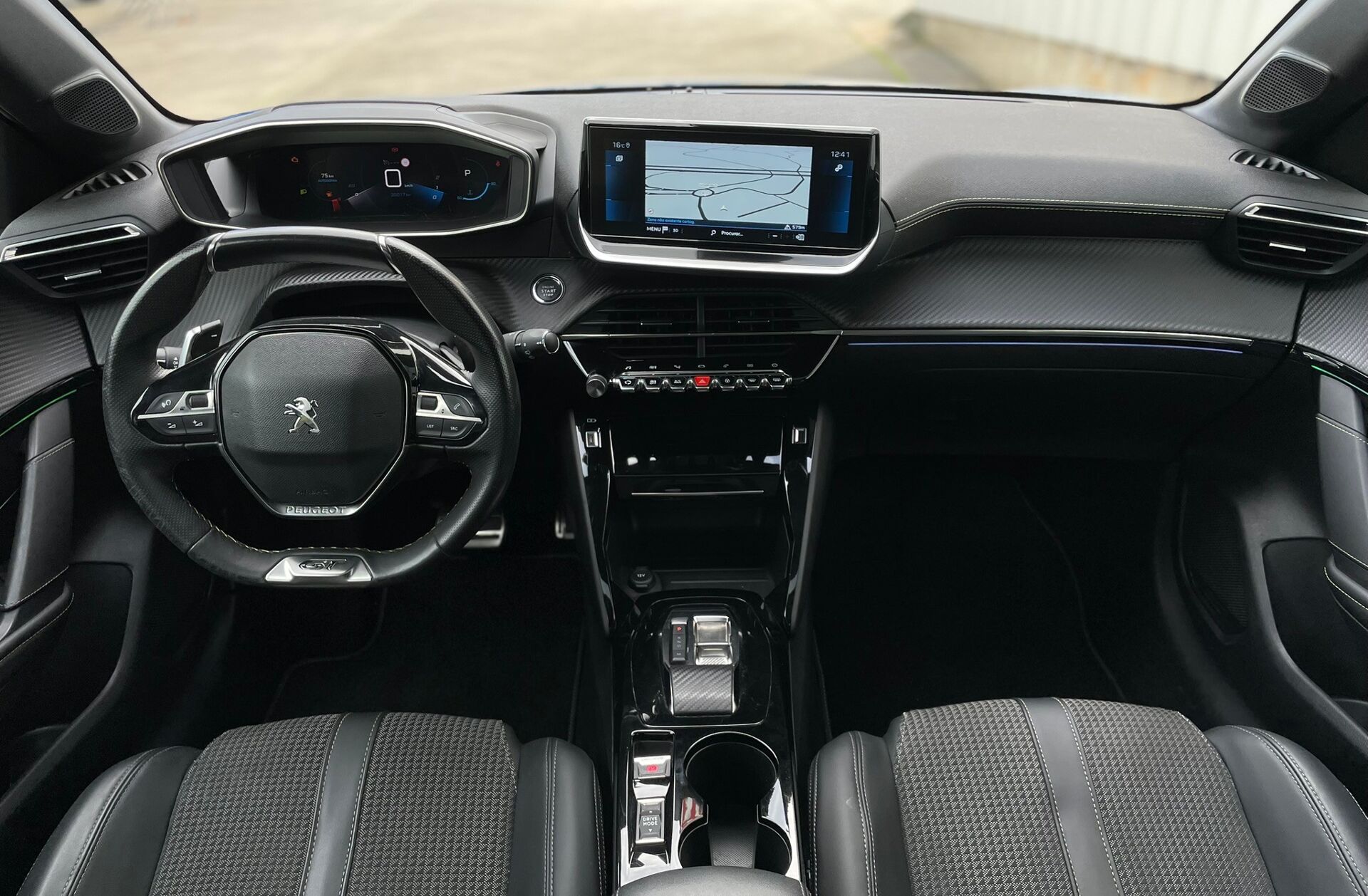 PEUGEOT 208 1.2 PureTech GT EAT8