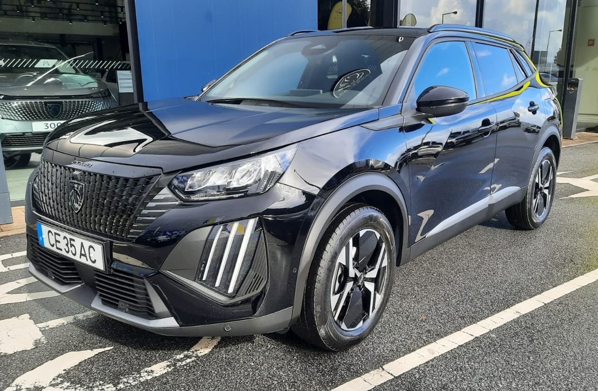 PEUGEOT 2008 1.2 PureTech Allure