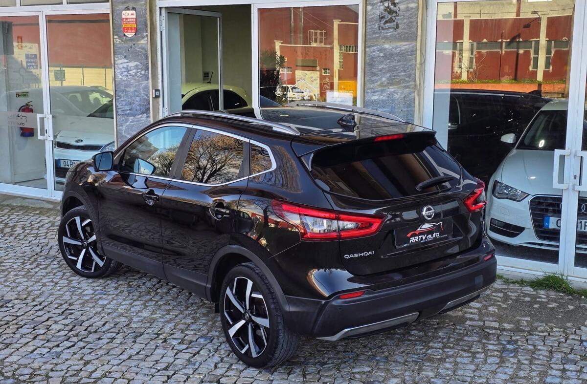 NISSAN Qashqai 1.5 dCi Tekna Premium Bose