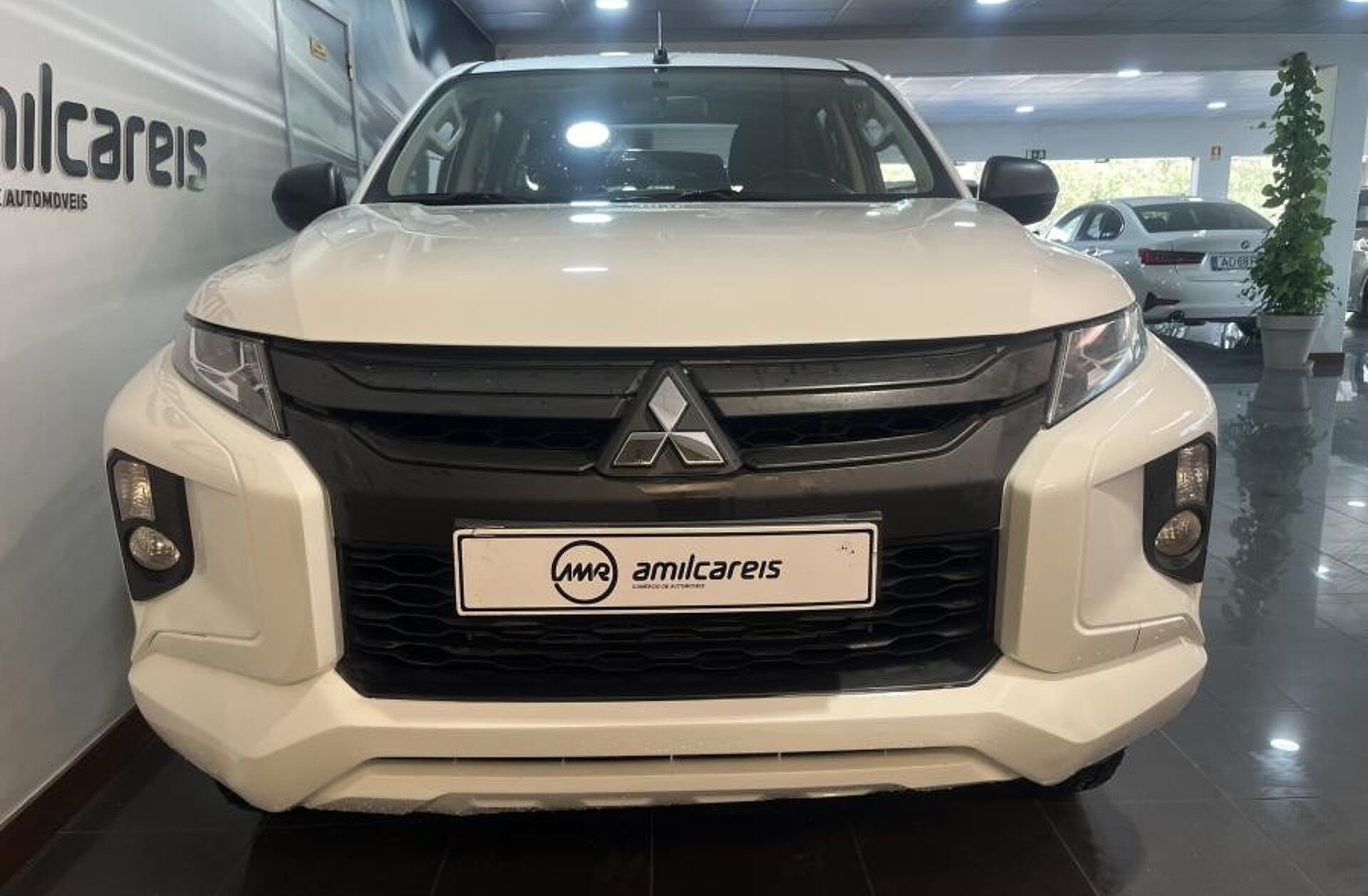 MITSUBISHI L 200 2.3 DI-D CD Invite 4WD