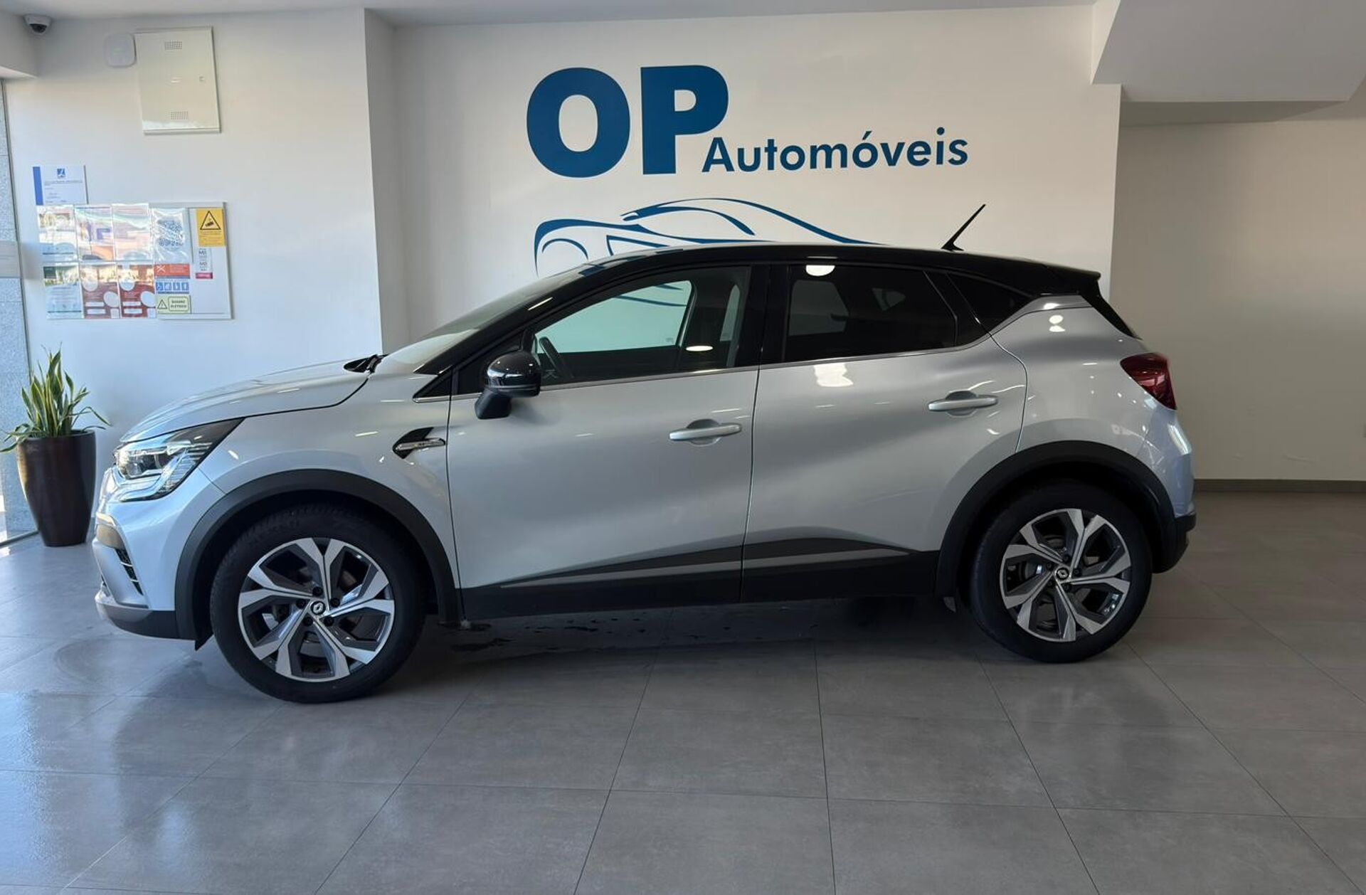 RENAULT Captur 1.0 TCe RS Line