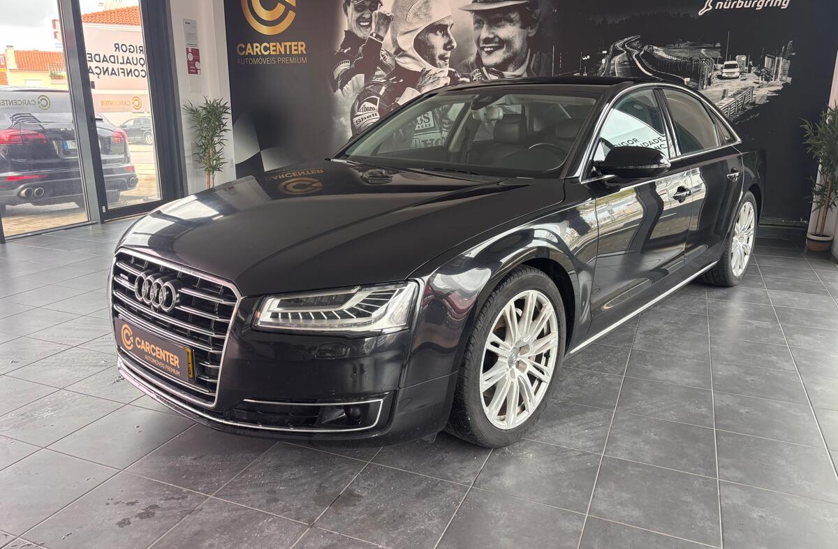 AUDI A8 3.0 TDi V6 quattro Longo Clean Diesel