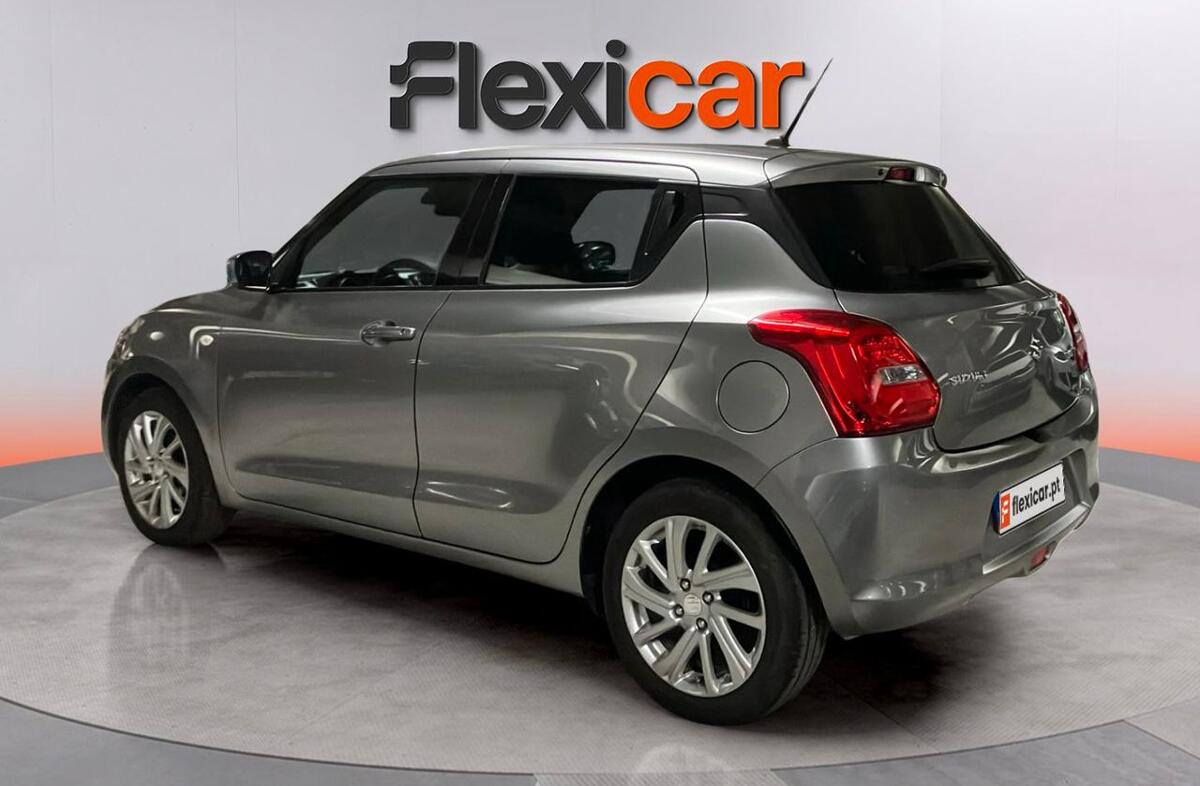 SUZUKI Swift 1.2 Mild Hybrid GLX CVT