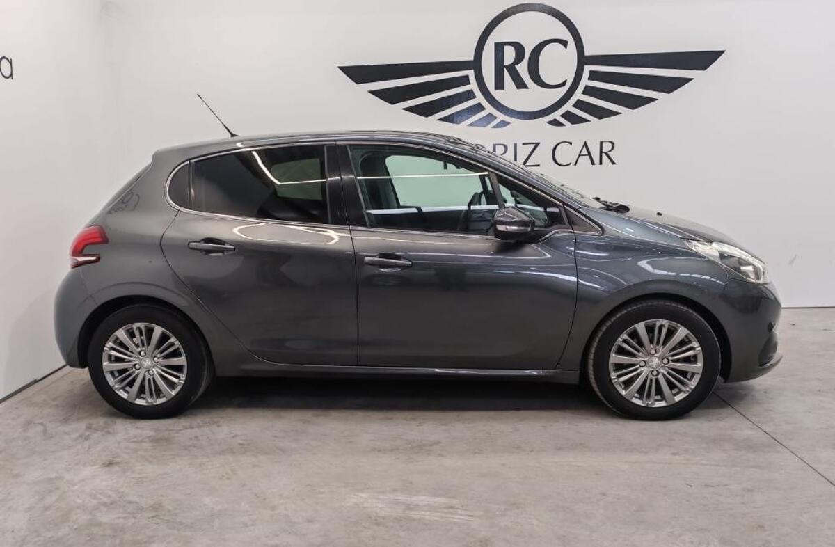 PEUGEOT 208 1.6 BlueHDi Active