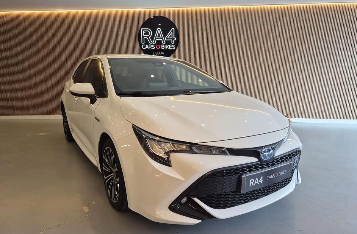 TOYOTA Corolla 1.8 Hybrid Comfort+P.Sport