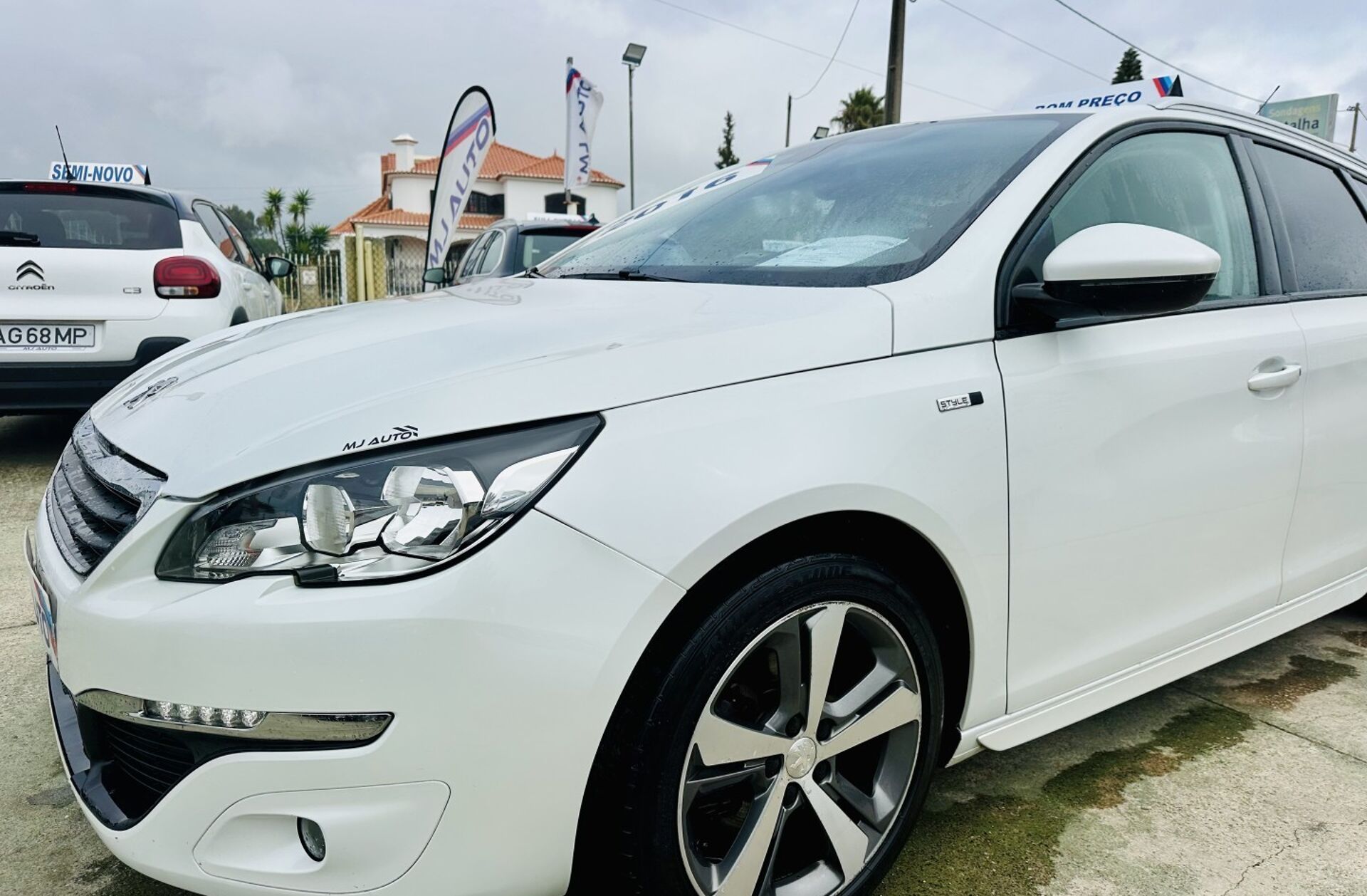 PEUGEOT 308 1.6 BlueHDi Allure J17