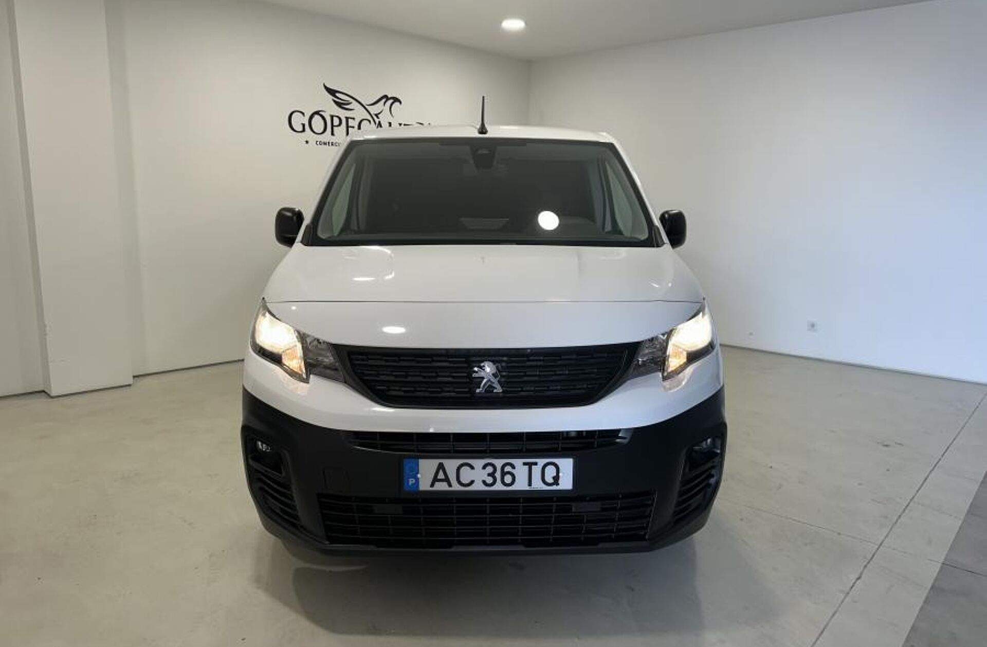 PEUGEOT Partner 1.5 BlueHDi Premium Standard