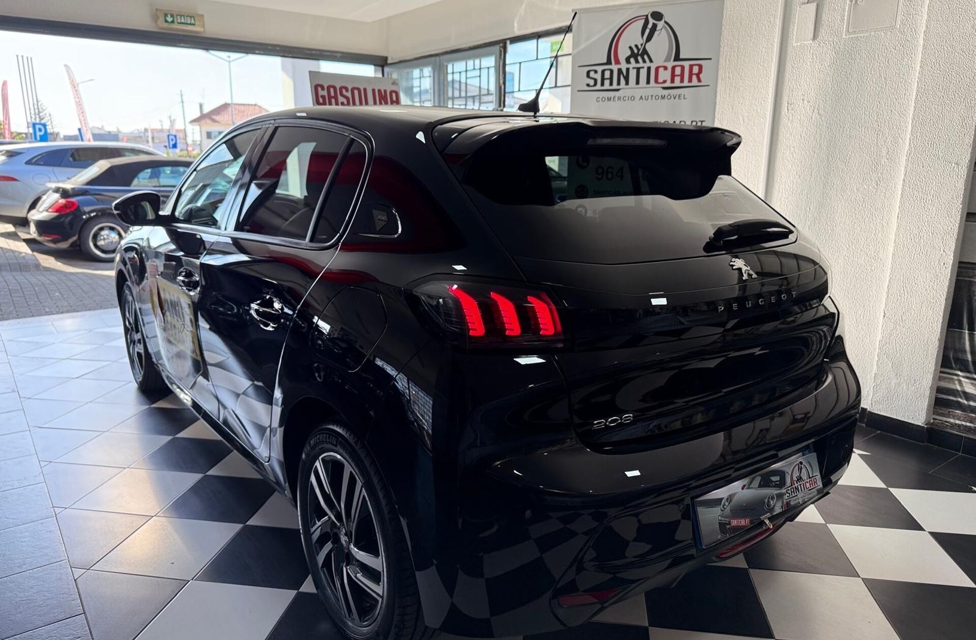 PEUGEOT 208 1.2 PureTech GT EAT8