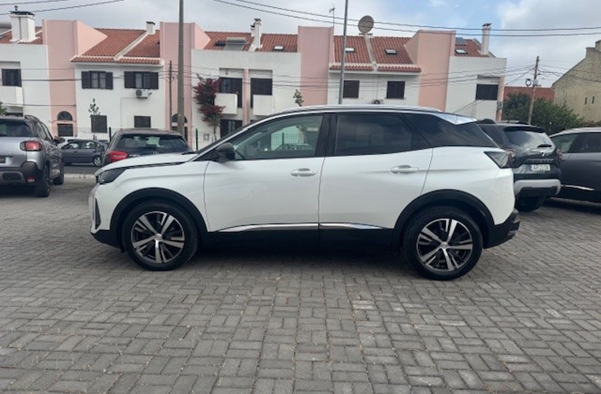 PEUGEOT 3008 1.5 BlueHDi Allure Pack
