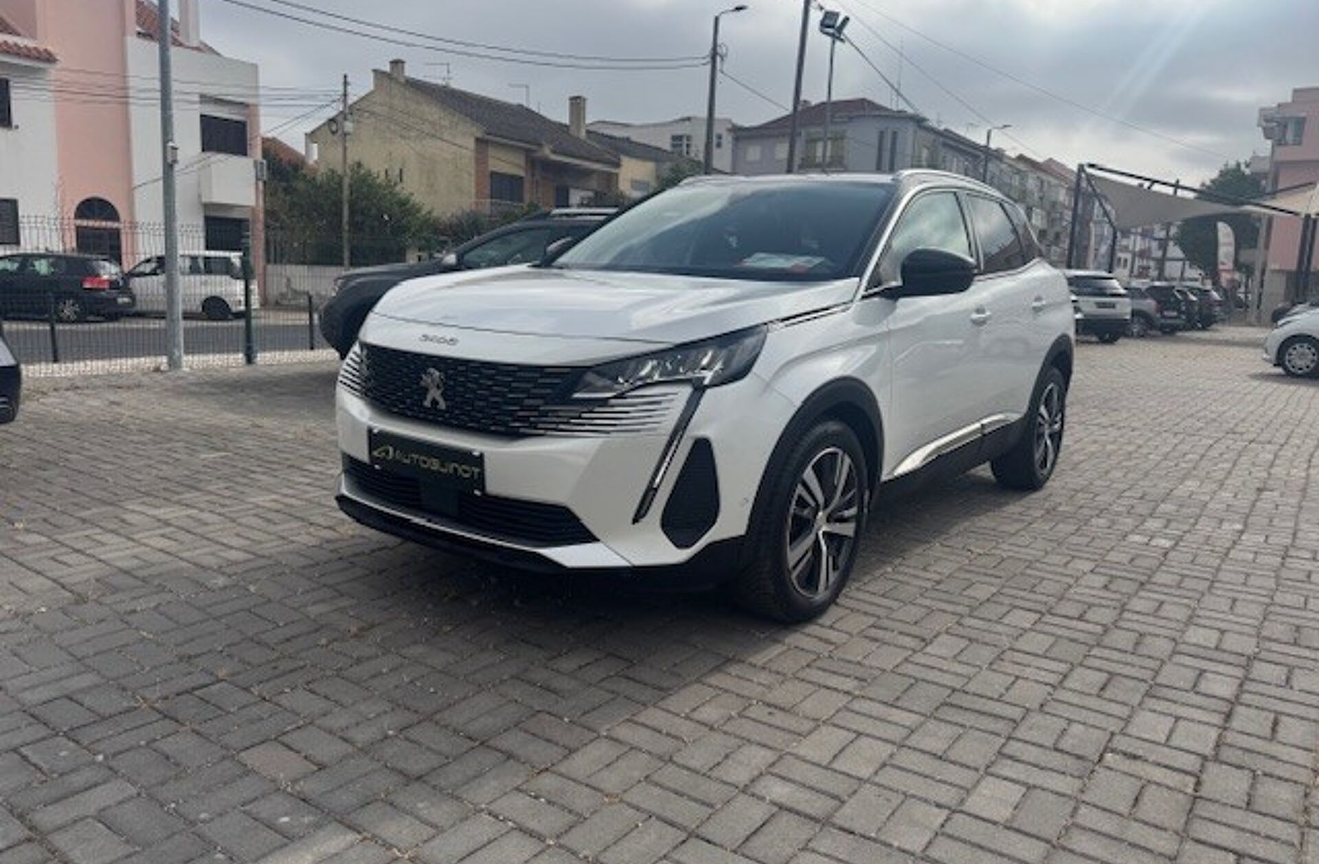 PEUGEOT 3008 1.5 BlueHDi Allure Pack