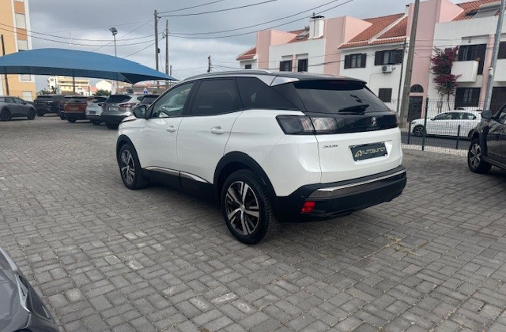 PEUGEOT 3008 1.5 BlueHDi Allure Pack