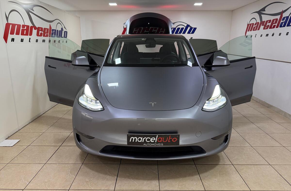 TESLA Model Y Long Range Tração Integral