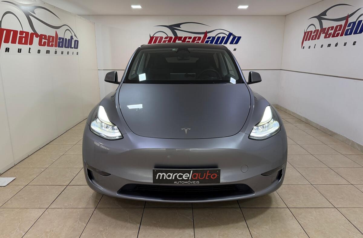 TESLA Model Y Long Range Tração Integral