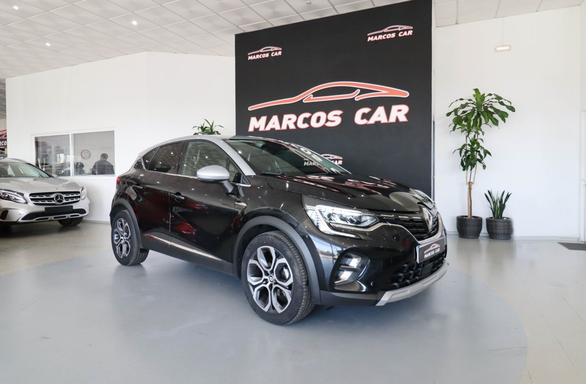 RENAULT Captur 1.0 TCe Intens