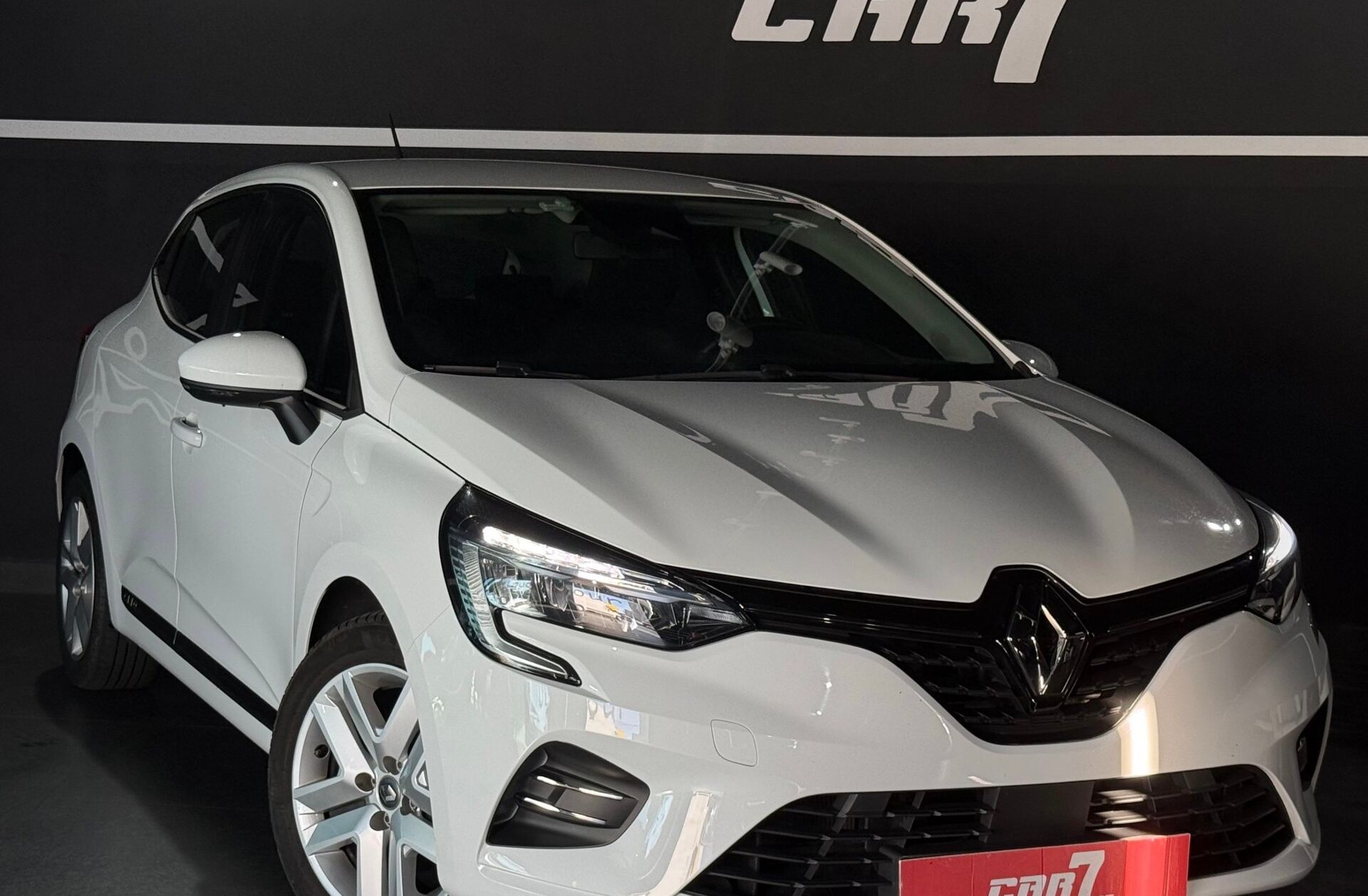 RENAULT Clio 1.6 E-Tech Full Hybrid Engineered