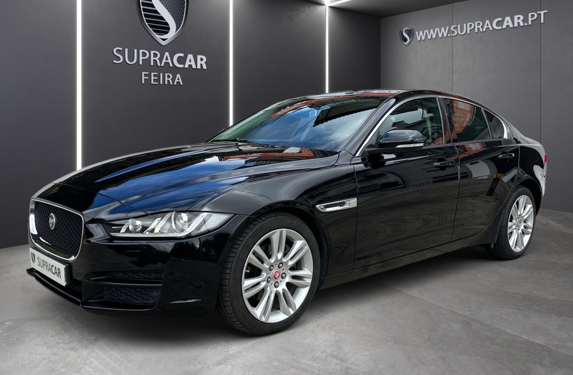 JAGUAR XE 2.0 D Prestige AWD Aut.