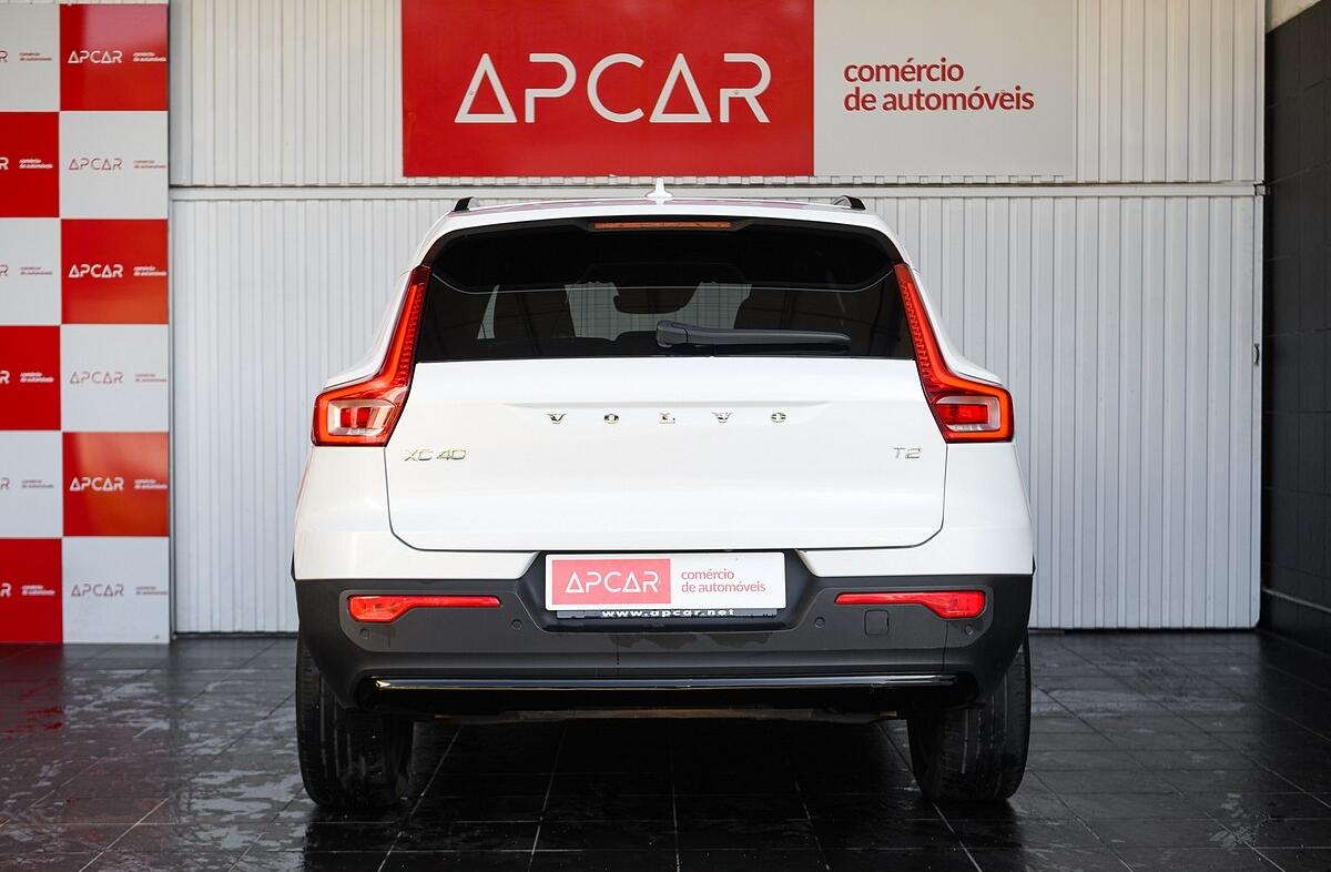 VOLVO XC40 1.5 T2 Plus Dark Auto