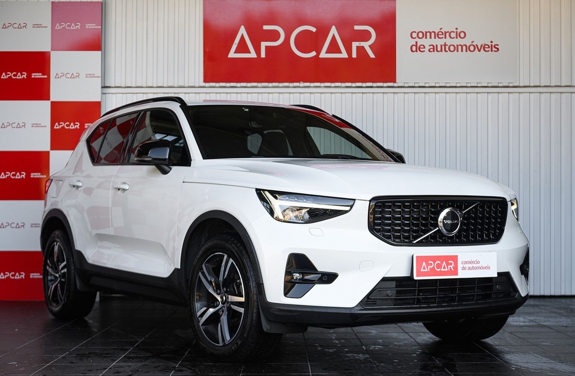 VOLVO XC40 1.5 T2 Plus Dark Auto