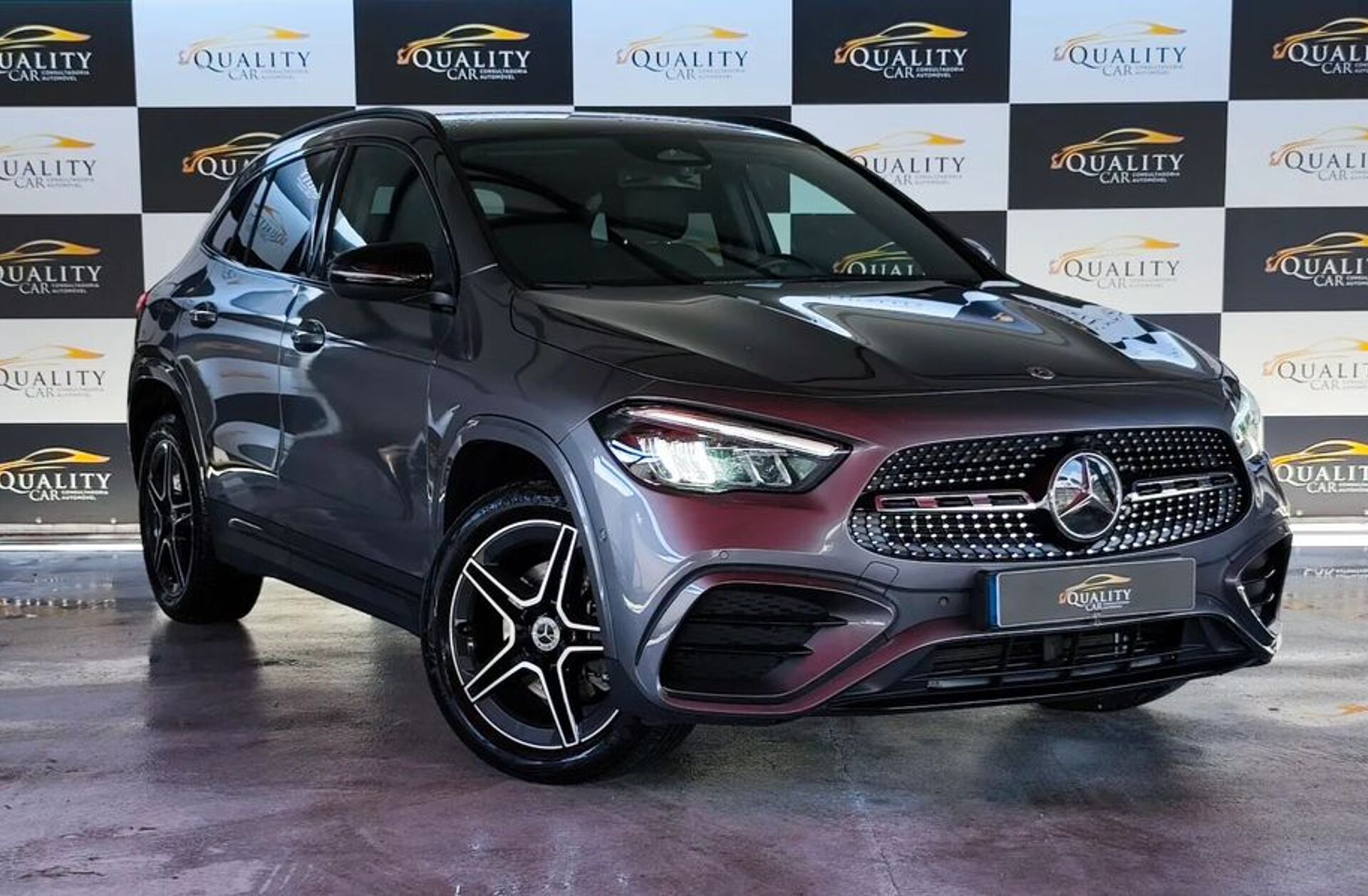 MERCEDES Classe GLA GLA 250 e AMG Line