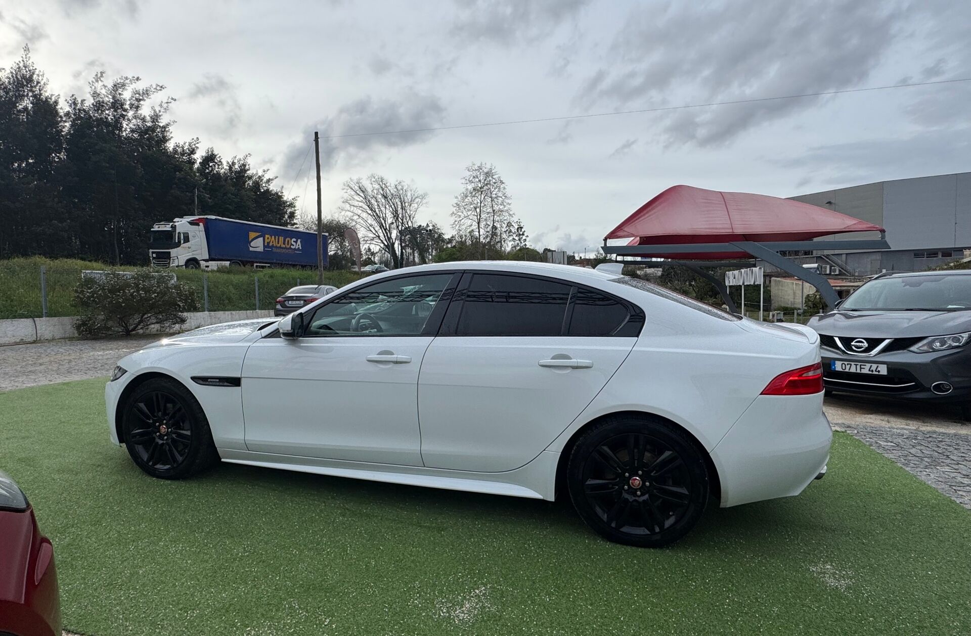 JAGUAR XE 2.0 D R-Sport Aut.