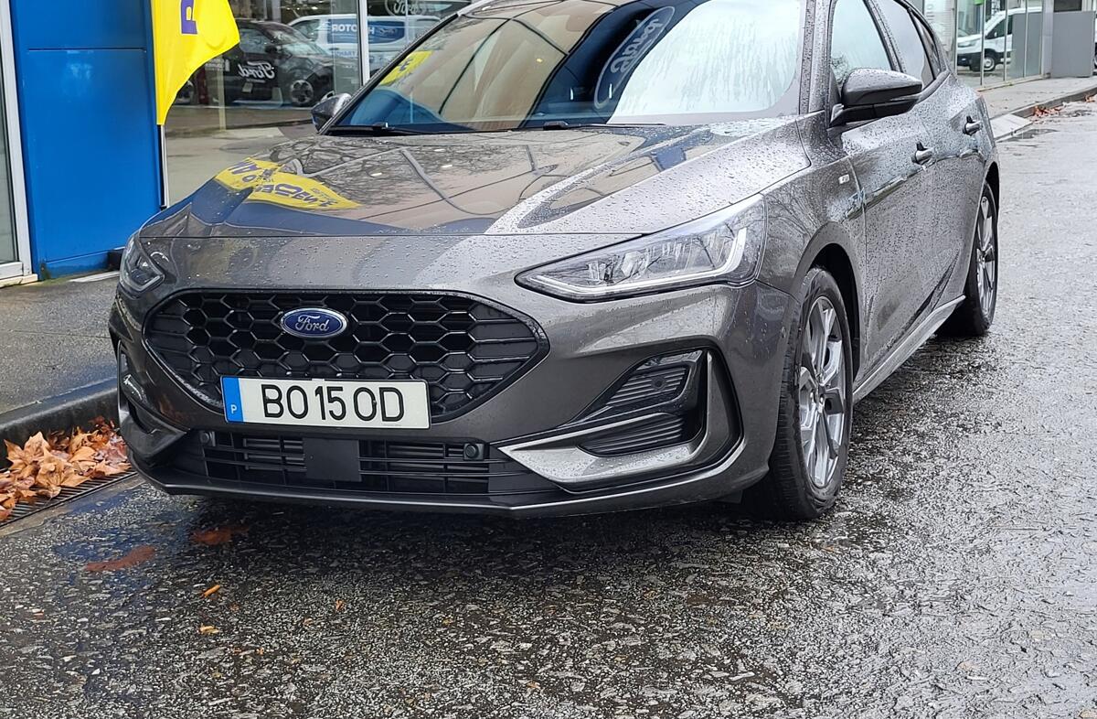FORD Focus 1.0 EcoBoost MHEV ST-Line X