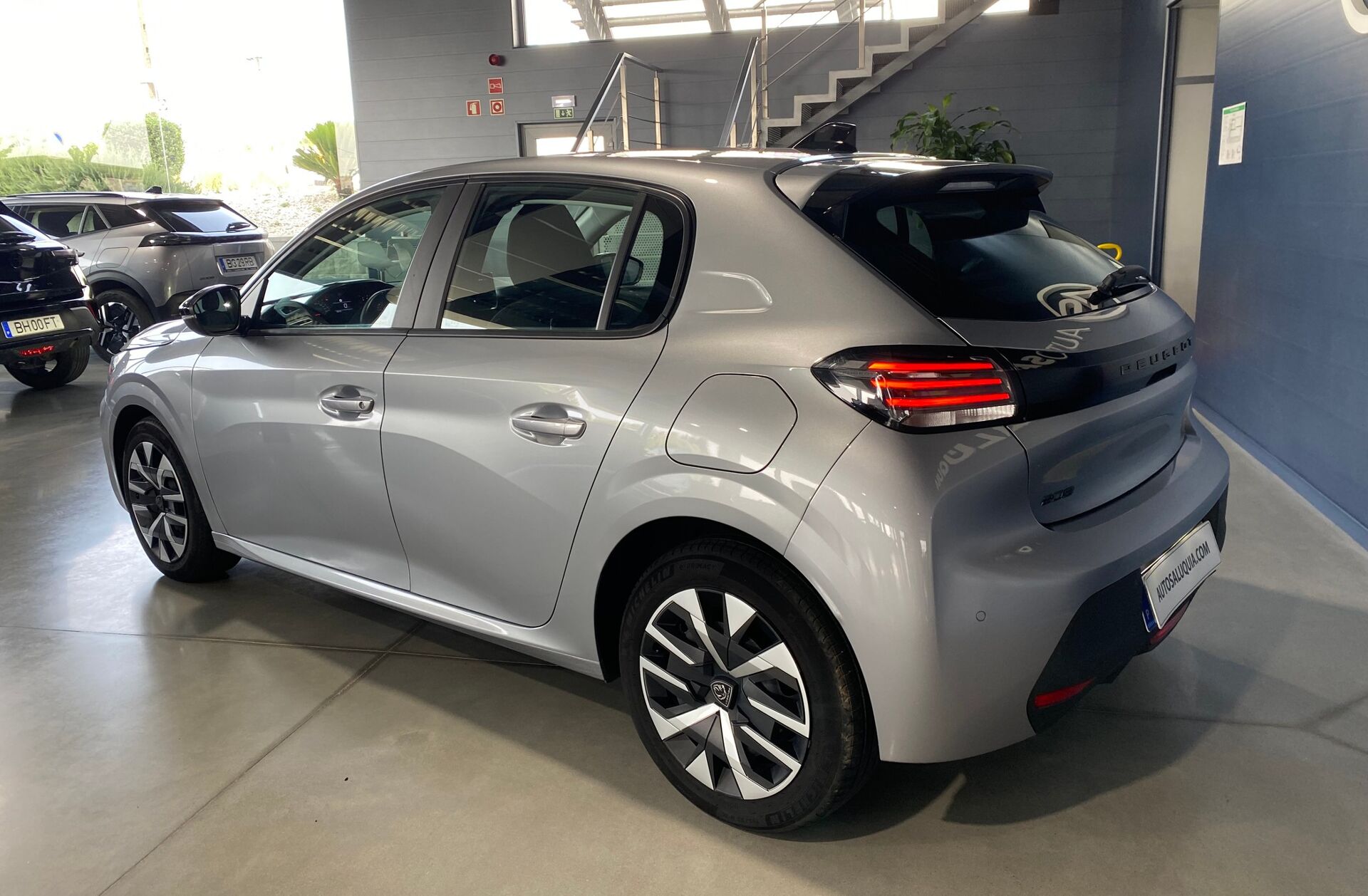 PEUGEOT 208 1.2 PureTech Active