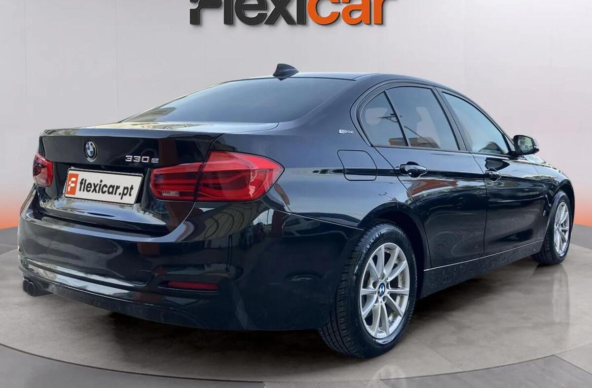 BMW Serie-3 330 e Auto