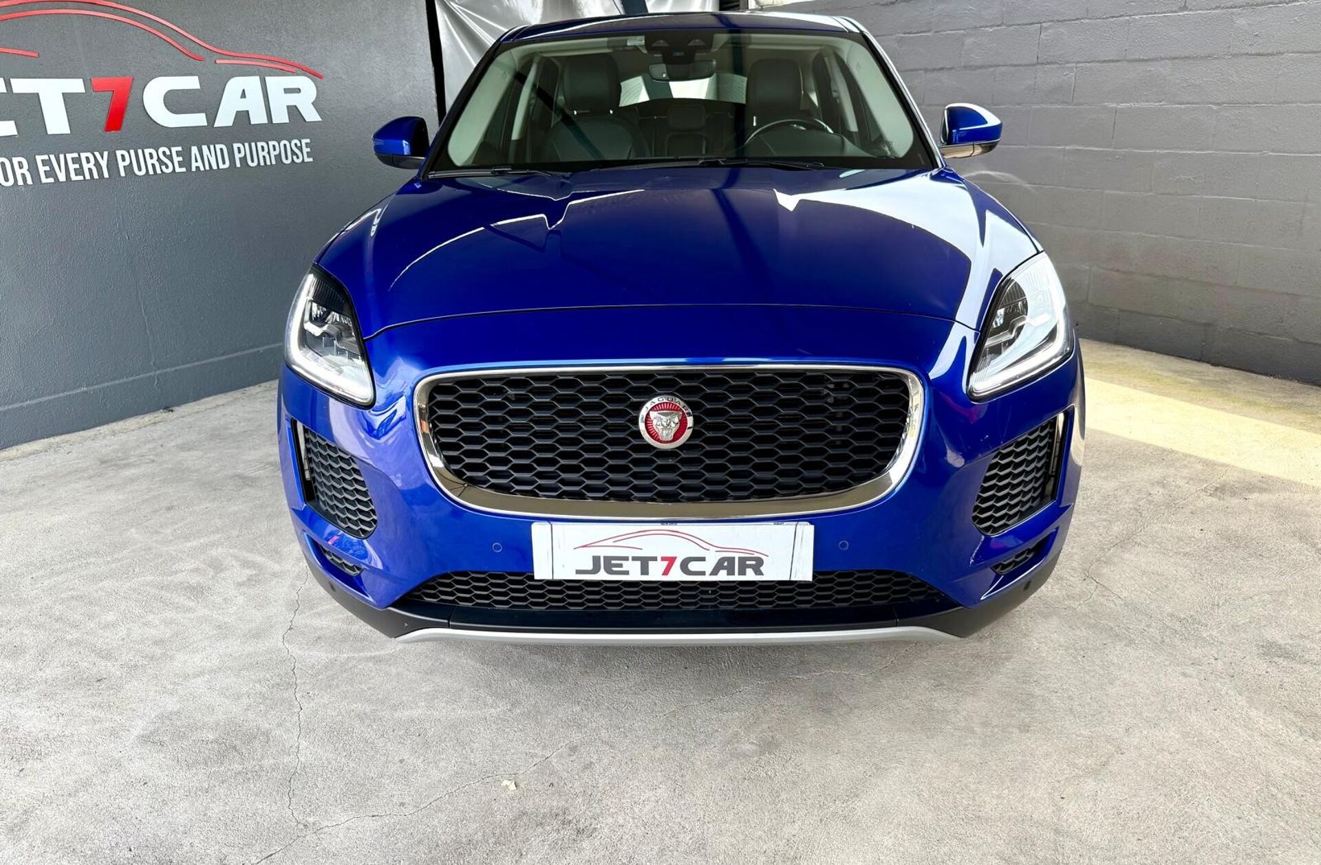 JAGUAR E-Pace 2.0 i4D R-Dynamic AWD Aut.
