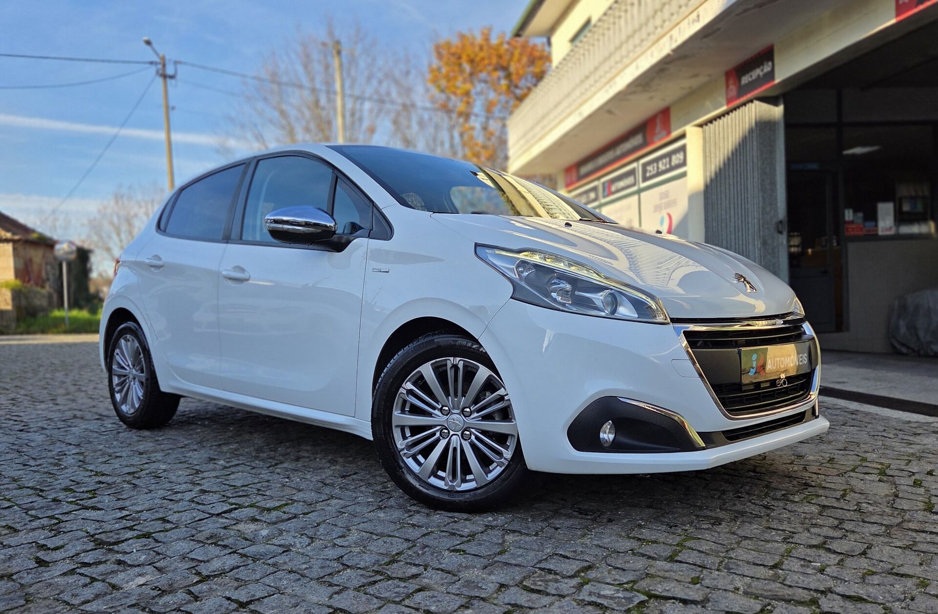 PEUGEOT 208 1.6 BlueHDi Style