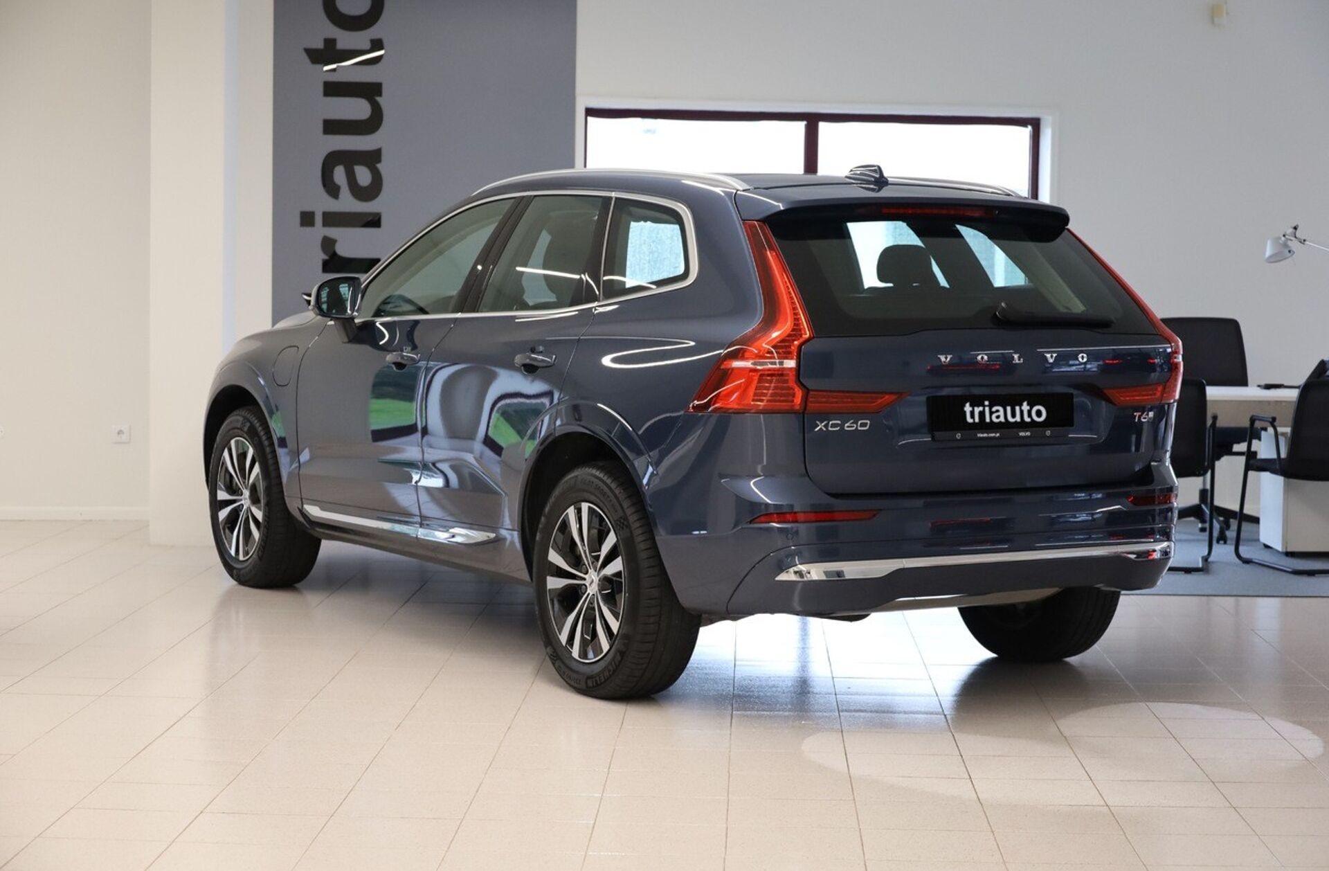 VOLVO XC60 2.0 T6 PHEV Core AWD