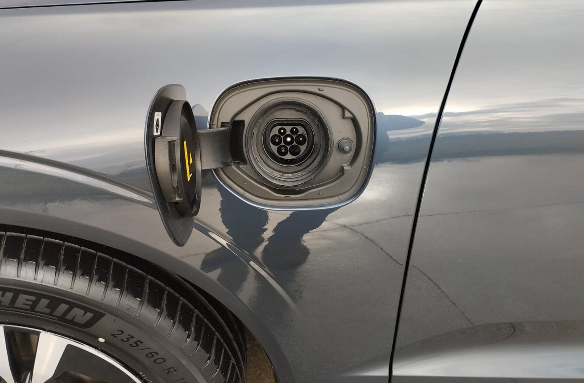 VOLVO XC60 2.0 T6 PHEV Core AWD