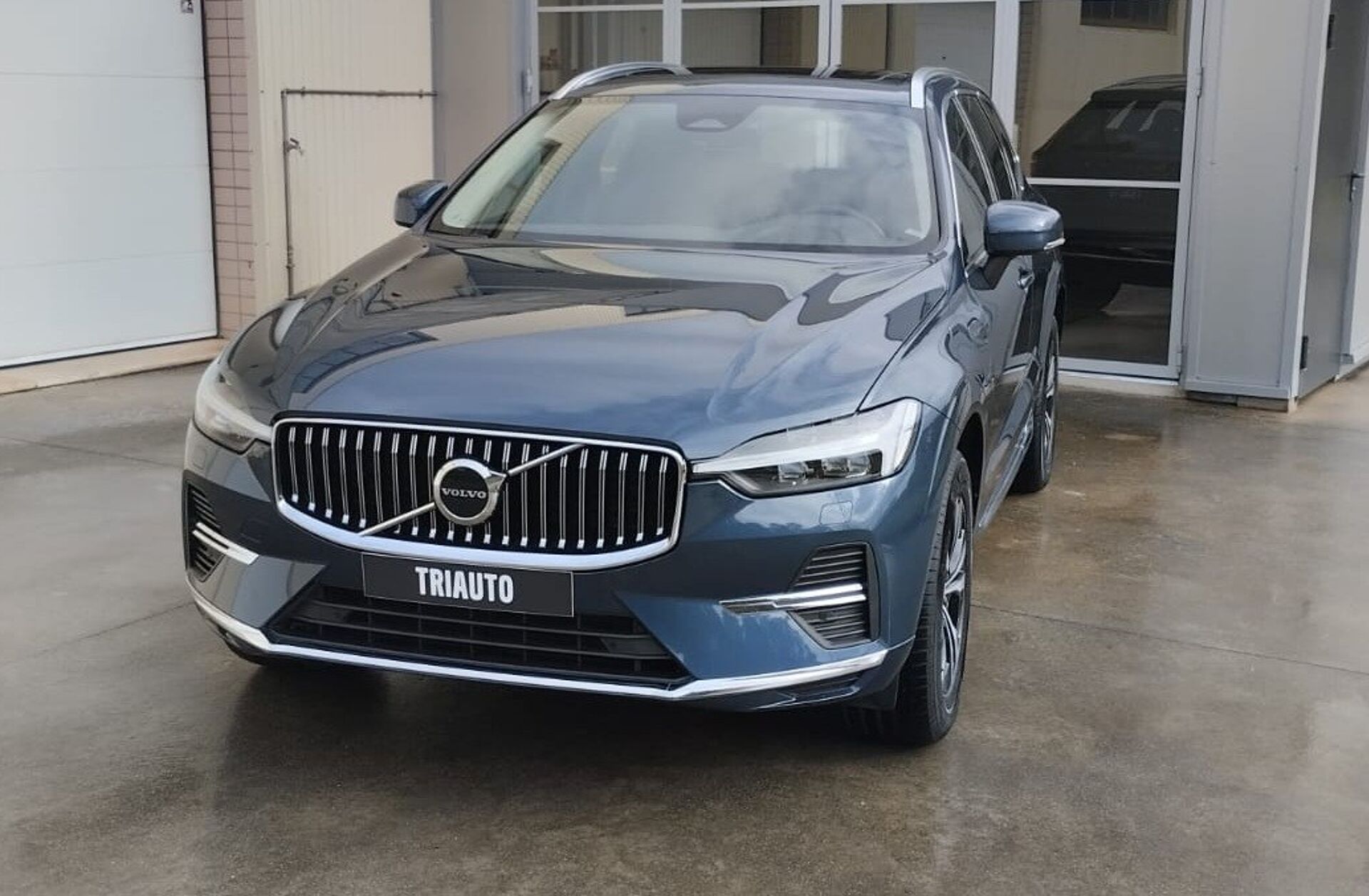 VOLVO XC60 2.0 T6 PHEV Core AWD