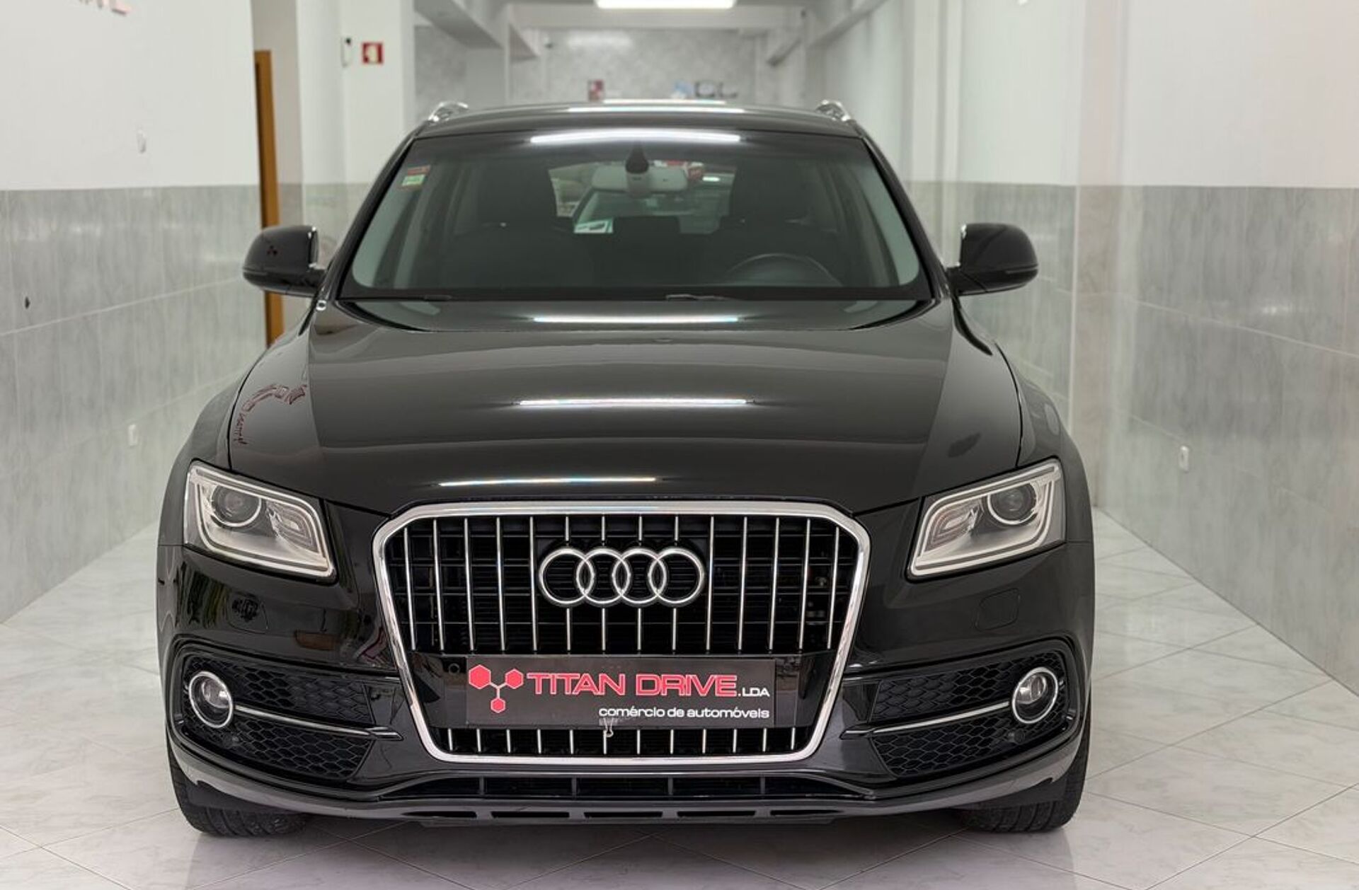 AUDI Q5 2.0 TDi Business Line S-line