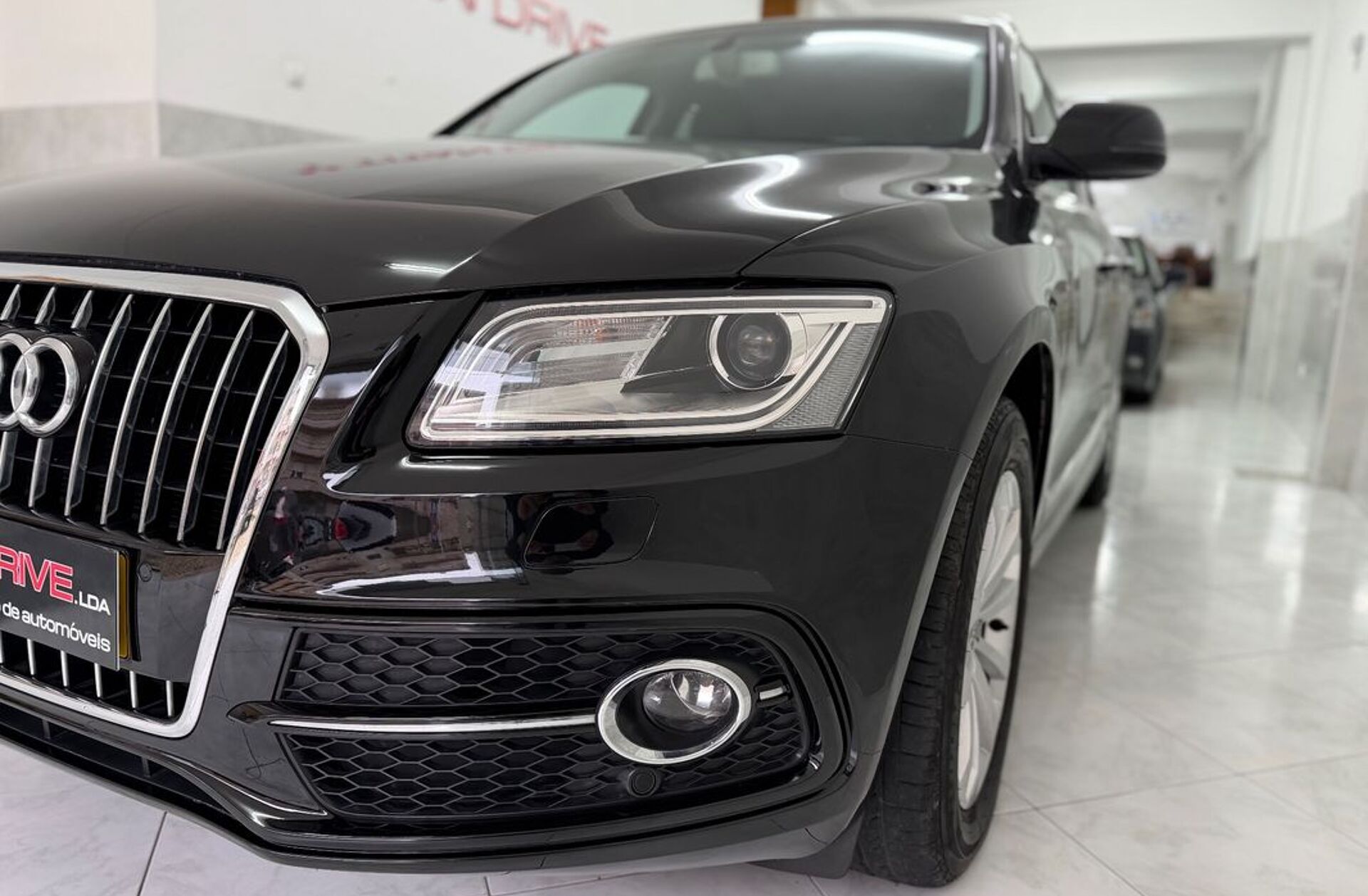 AUDI Q5 2.0 TDi Business Line S-line