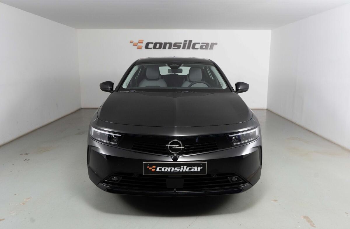 OPEL Astra 1.2 T Edition Aut.