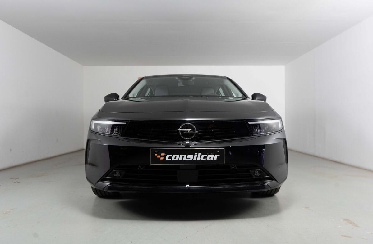 OPEL Astra 1.2 T Edition Aut.