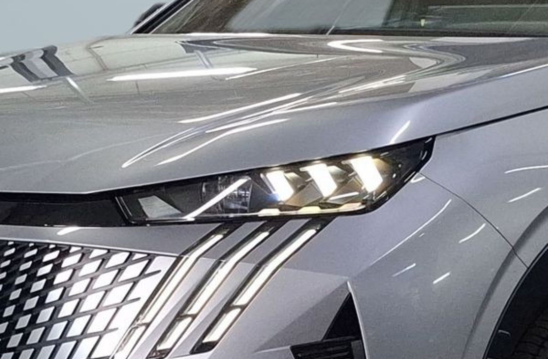 PEUGEOT 3008 1.2 Hybrid GT e-DCS6