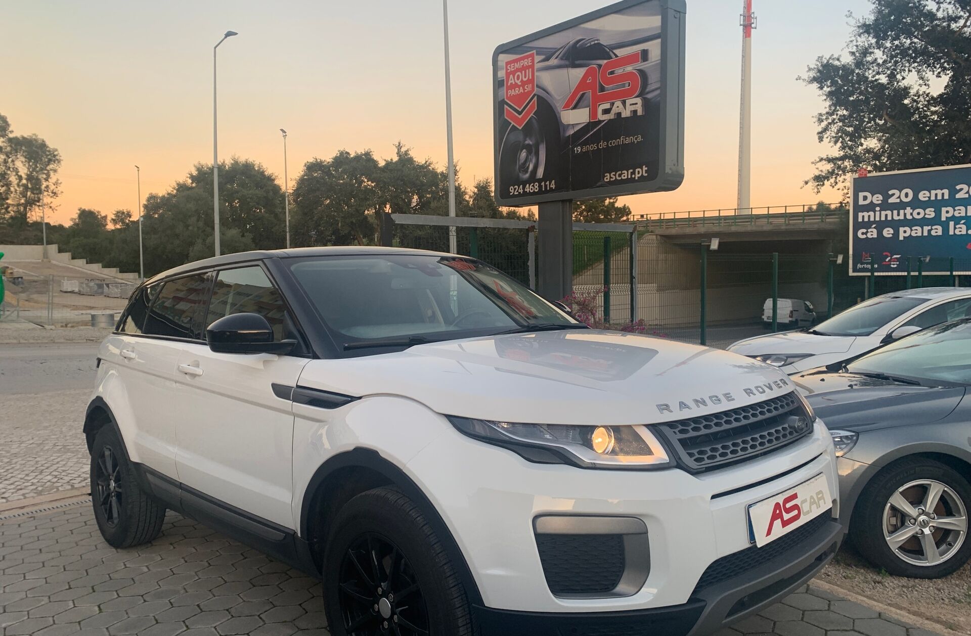 LAND ROVER Range Rover Evoque 2.0 eD4 SE Dynamic
