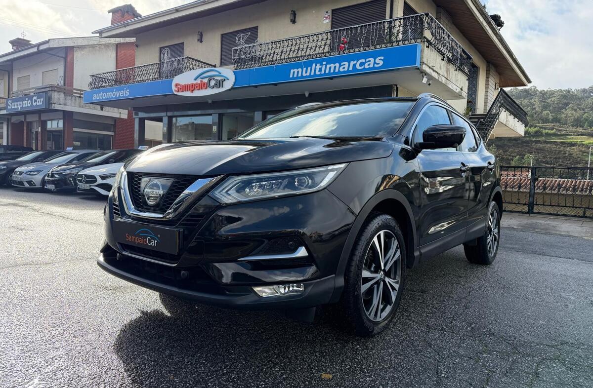 NISSAN Qashqai 1.5 dCi N-Connecta J18
