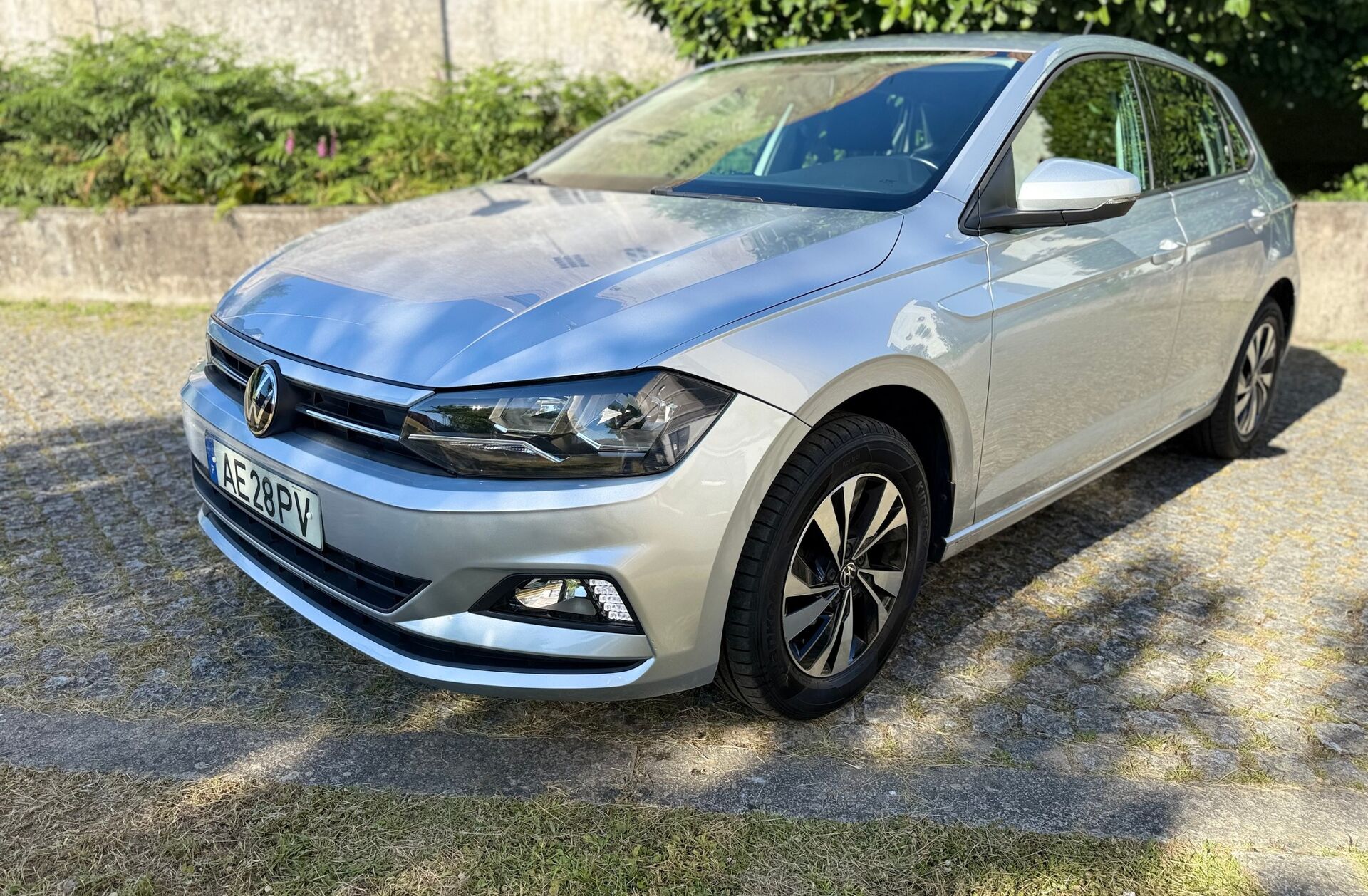 VOLKSWAGEN Polo 1.0 Confortline