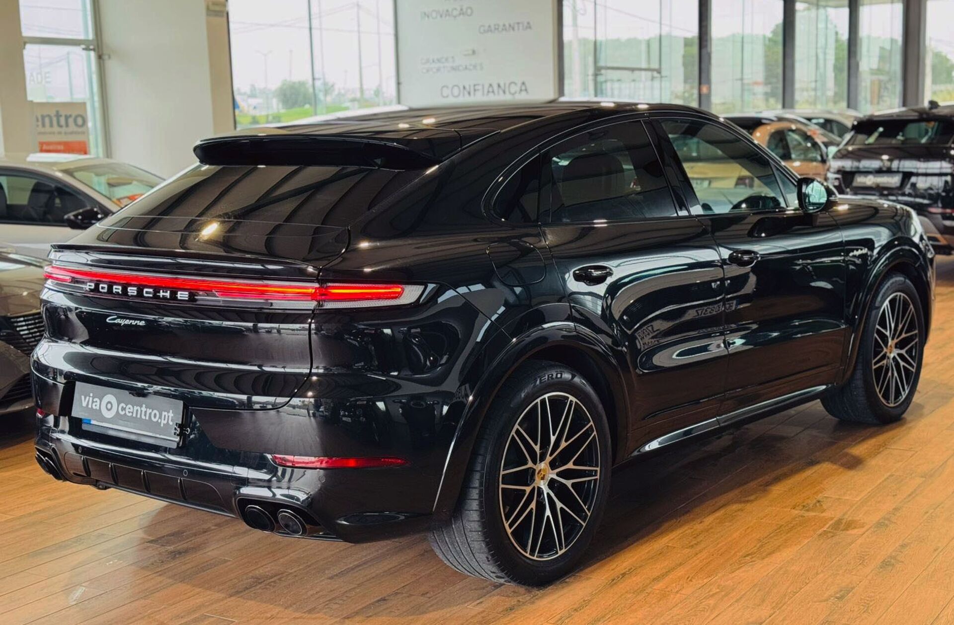 PORSCHE Cayenne E-Hybrid