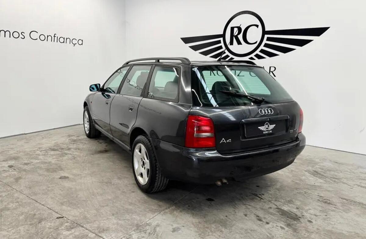 AUDI A4 Avant 1.9 TDI Attraction