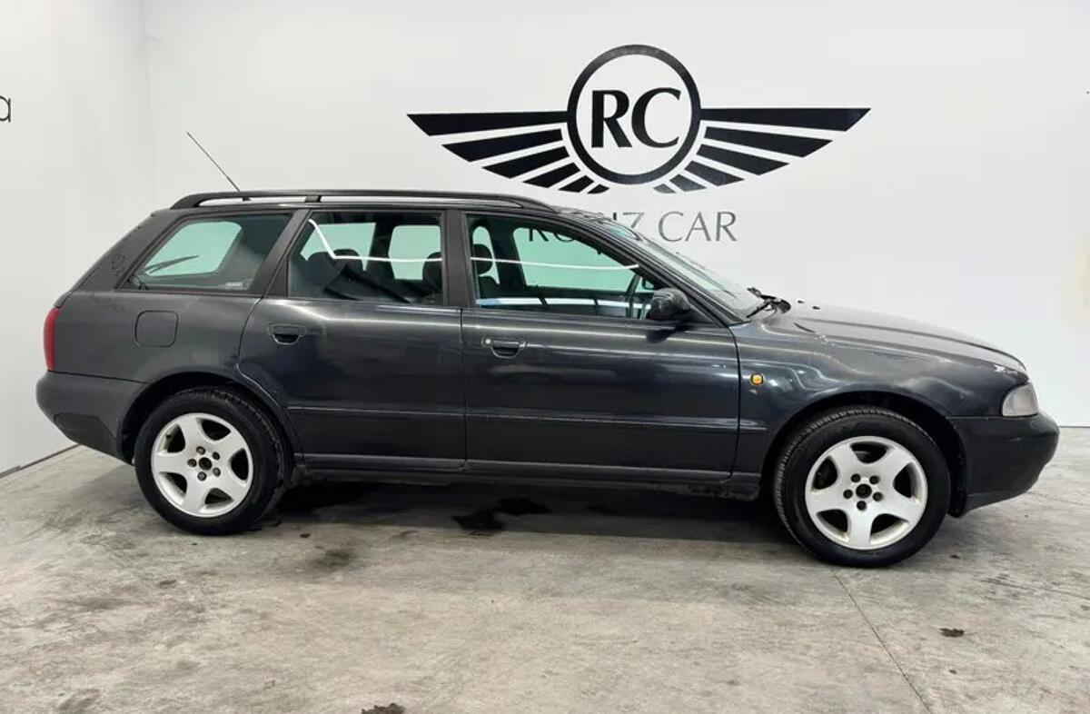 AUDI A4 Avant 1.9 TDI Attraction