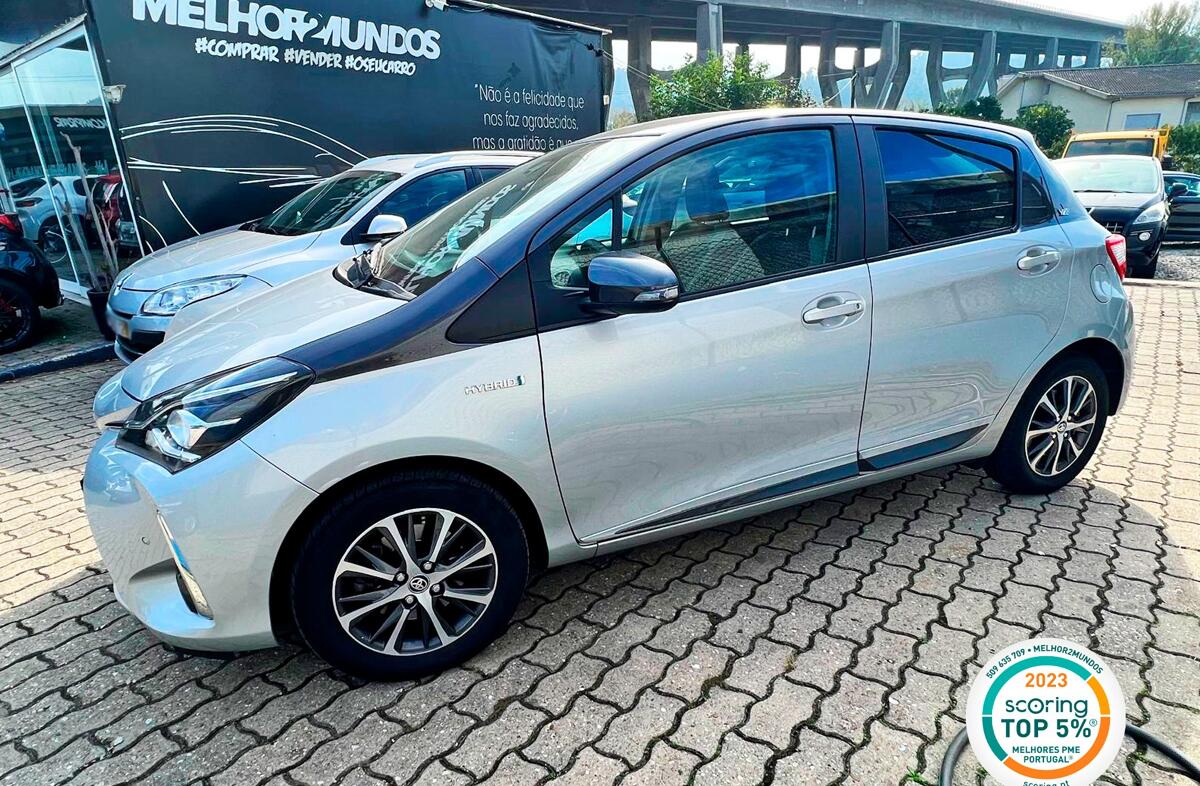 TOYOTA Yaris 1.5 HSD 20 Anos